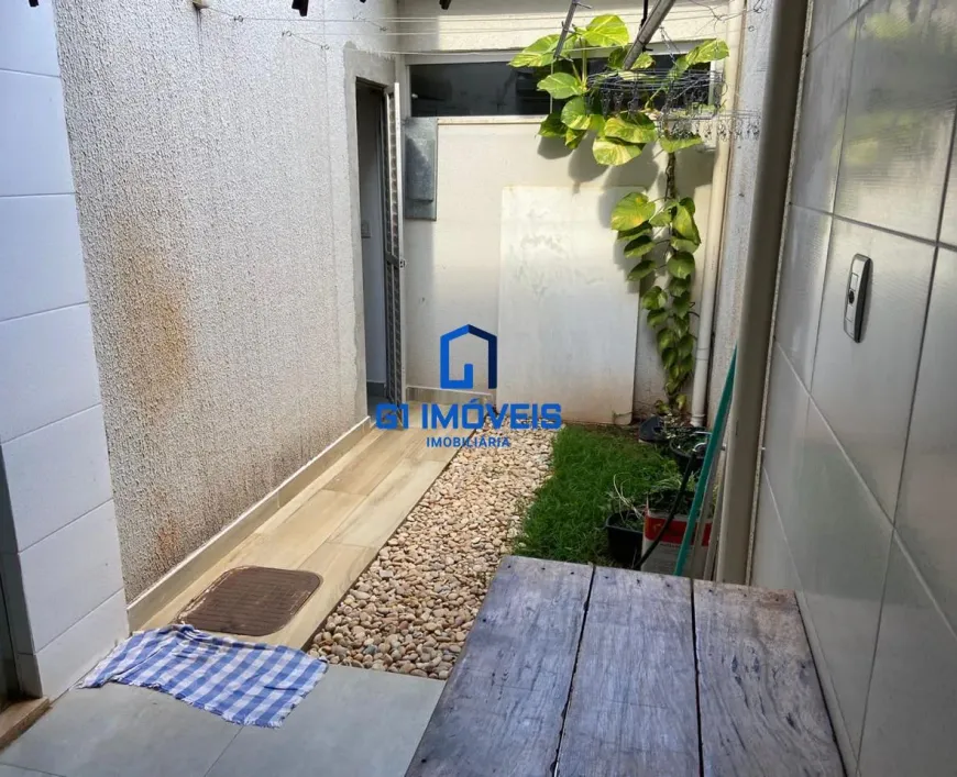 a28cb6f1f3ceac9f21aba8498bc2d3df