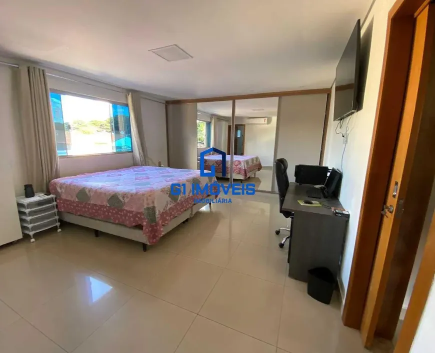 a6f7d97f4079cf8319f6f2c5963db764