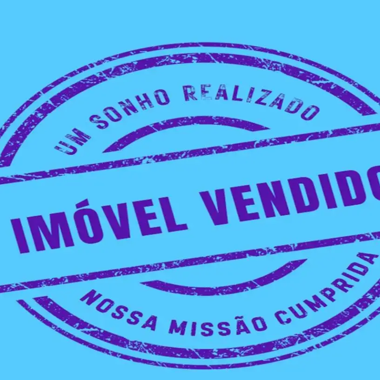 Selo roxo com aparência de carimbo e os dizeres "Um sonho realizado". Ao centro, o texto imóvel vendido em destaque.