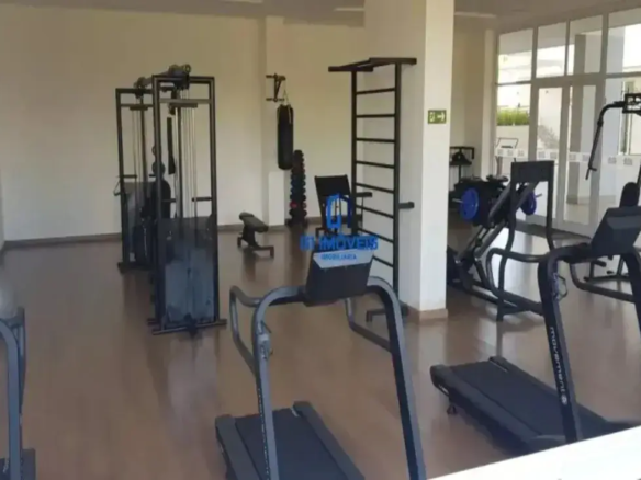 Academia moderna e completa disponível para os residentes.