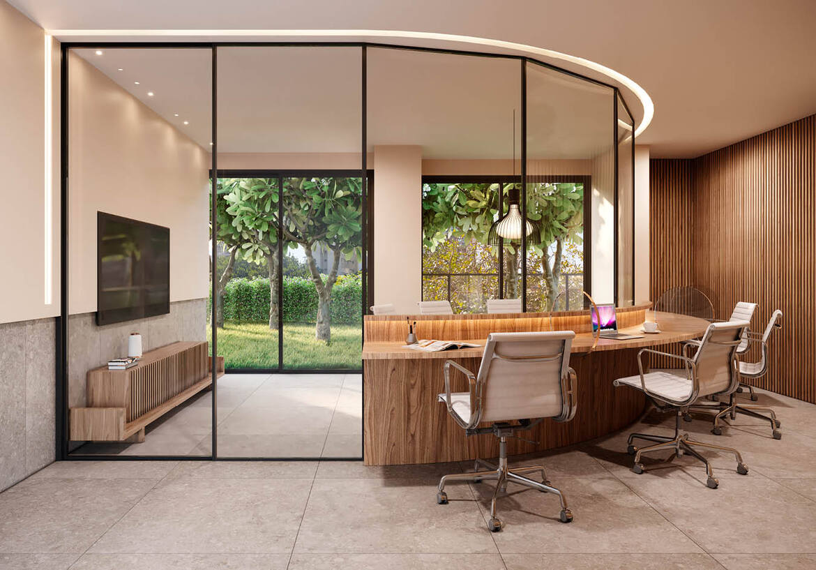 sala-coworking-moderna-escritorio Sala de coworking moderna com divisórias de vidro, mesa curva de madeira e cadeiras ergonômicas.