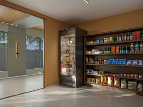 Minimercado autônomo de conveniência dentro do condomínio com prateleiras de alimentos e bebidas.