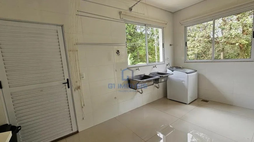 Casa de Condomínio com 4 Quartos no Residencial Aldeia do Vale em Goiânia, alto padrão.