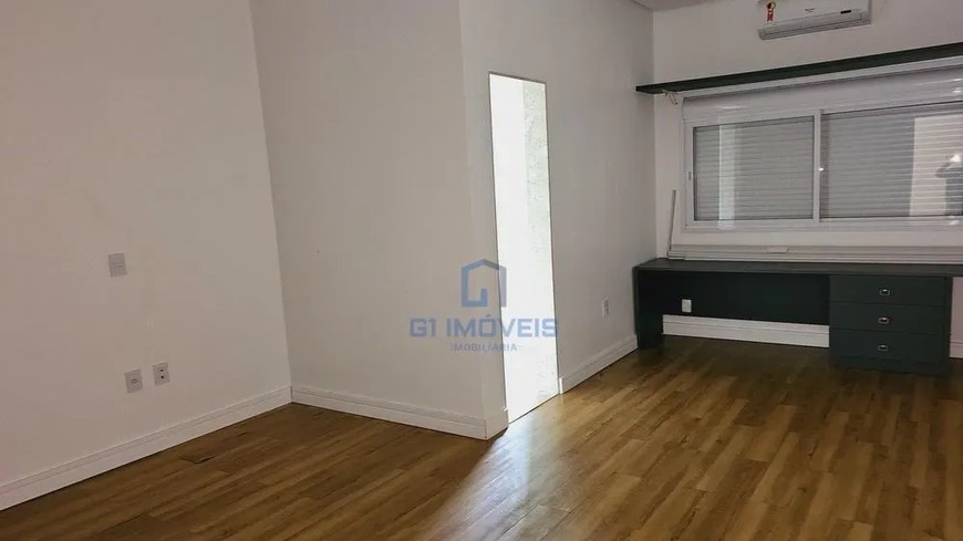 Detalhes de acabamento premium e luxo em Casa de Condomínio com 4 Quartos, Goiânia.