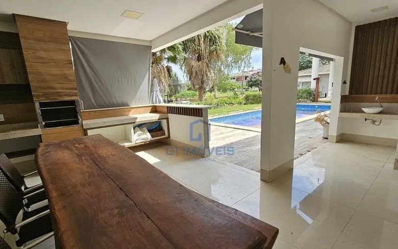Detalhes de acabamento premium e luxo em Casa de Condomínio com 4 Quartos, Goiânia.