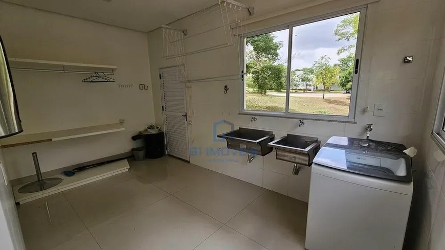 Detalhes de acabamento premium e luxo em Casa de Condomínio com 4 Quartos, Goiânia.