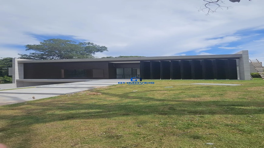 Detalhes de acabamento premium e luxo em Casa de Condomínio com 4 Quartos, Goiânia.