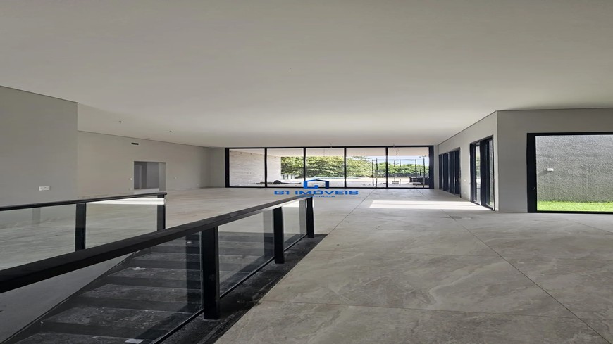 Detalhes de acabamento premium e luxo em Casa de Condomínio com 4 Quartos, Goiânia.