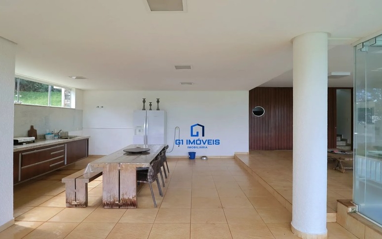 Casa de Condomínio com 4 Quartos no Residencial Aldeia do Vale em Goiânia, alto padrão.