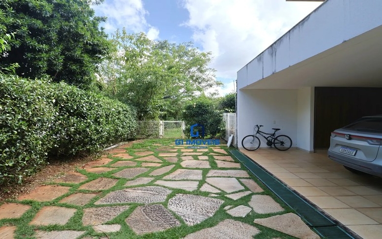 Detalhes de acabamento premium e luxo em Casa de Condomínio com 4 Quartos, Goiânia.