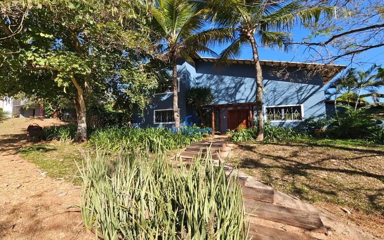 Casa de Condomínio com 5 Quartos no Residencial Aldeia do Vale em Goiânia, alto padrão.