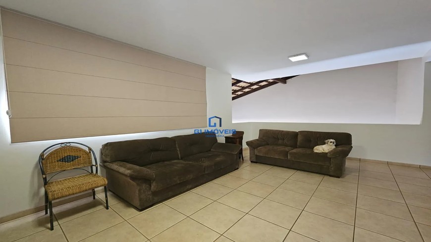 Detalhes de acabamento premium e luxo em Casa de Condomínio com 5 Quartos, Goiânia.