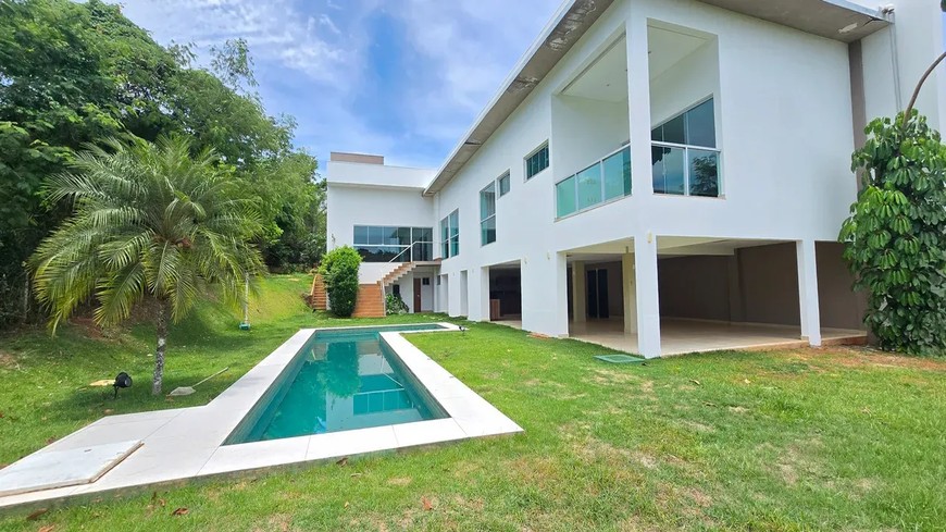 Casa de Condomínio com 5 Quartos no Residencial Aldeia do Vale em Goiânia, alto padrão.