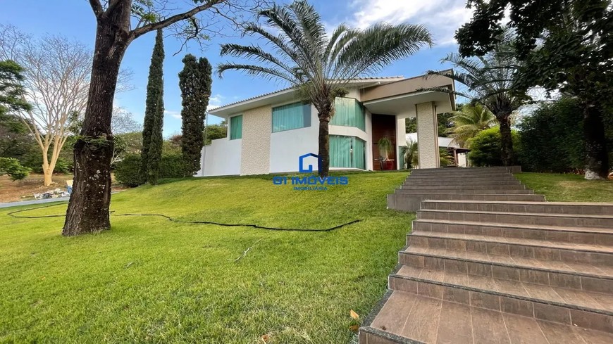 Casa de Condomínio com 5 Quartos no Residencial Aldeia do Vale em Goiânia, alto padrão.