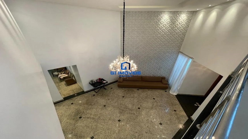 Casa de Condomínio com 5 Quartos no Residencial Aldeia do Vale em Goiânia, alto padrão.