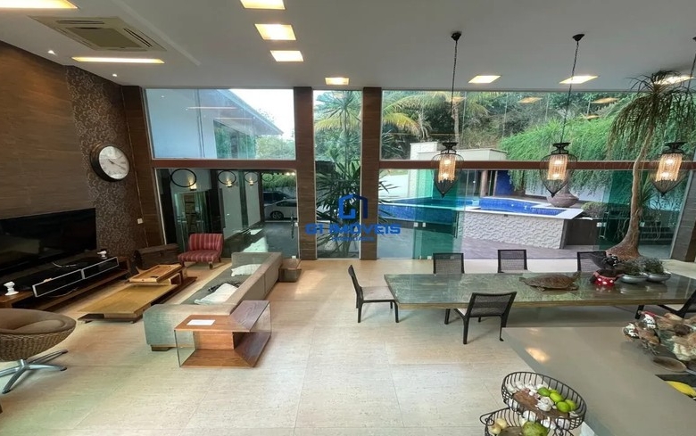 Detalhes de acabamento premium e luxo em Casa de Condomínio com 5 Quartos, Goiânia.