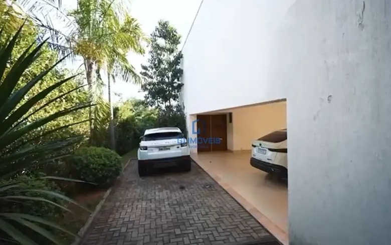 Casa de Condomínio com 6 Quartos no Residencial Aldeia do Vale em Goiânia, alto padrão.