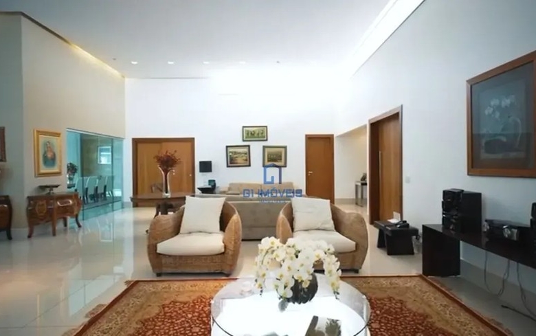 Detalhes de acabamento premium e luxo em Casa de Condomínio com 6 Quartos, Goiânia.