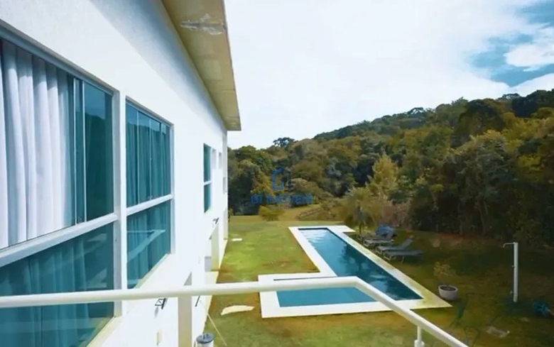 Detalhes de acabamento premium e luxo em Casa de Condomínio com 6 Quartos, Goiânia.