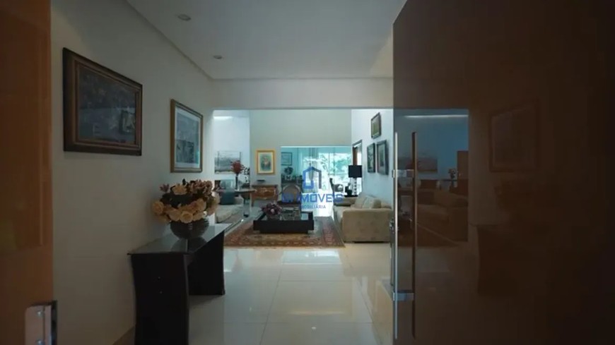 casa-de-condominio-6-quartos-com-piscina-residencial-aldeia-do-vale-goiania-go-529m2-8 Detalhes de acabamento premium e luxo em Casa de Condomínio com 6 Quartos, Goiânia.