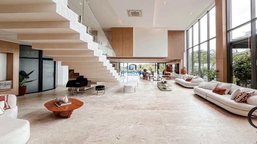 Detalhes de acabamento premium e luxo em Casa de Condomínio com 6 Quartos, Goiânia.