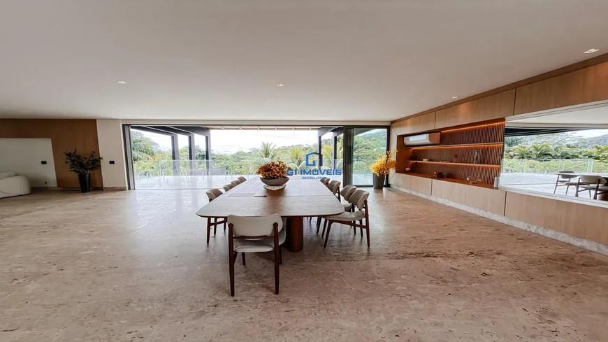 Detalhes de acabamento premium e luxo em Casa de Condomínio com 6 Quartos, Goiânia.