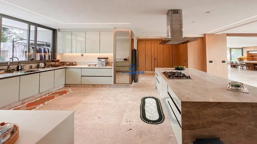 Detalhes de acabamento premium e luxo em Casa de Condomínio com 6 Quartos, Goiânia.