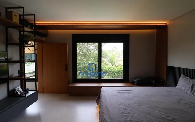 Casa de Condomínio com 7 Quartos no Residencial Aldeia do Vale em Goiânia, alto padrão.