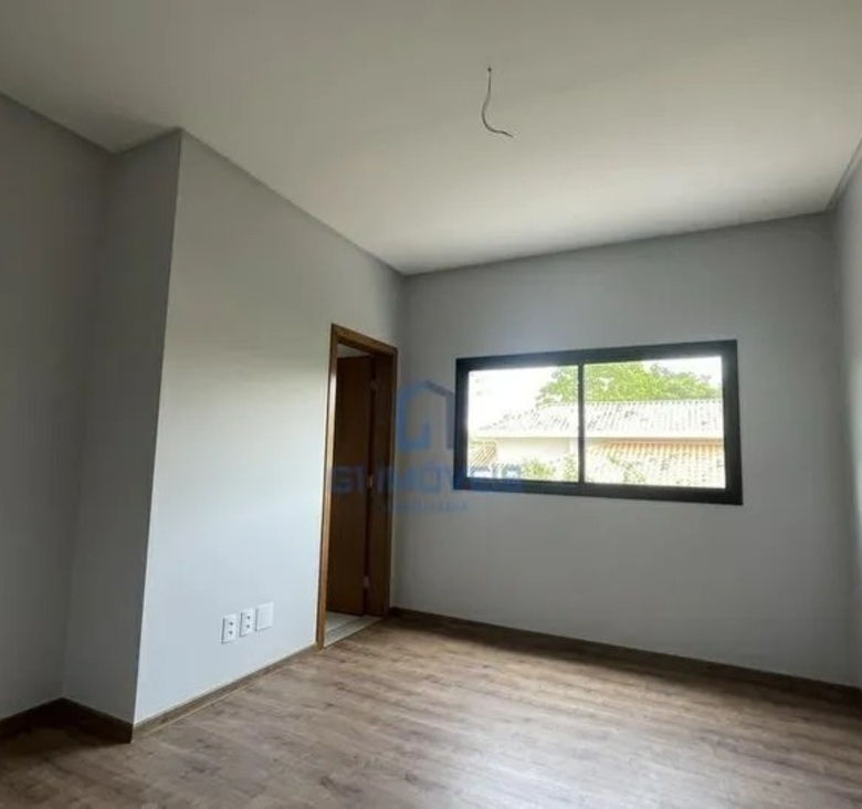 Quarto de solteiro com excelente ventilação natural e vista para a área verde do loteamento.