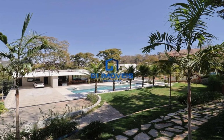 Casa de Condomínio com 6 Quartos no Residencial Aldeia do Vale em Goiânia, alto padrão.