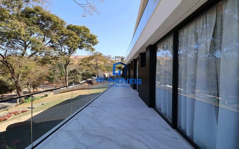 Casa de Condomínio com 6 Quartos no Residencial Aldeia do Vale em Goiânia, alto padrão.