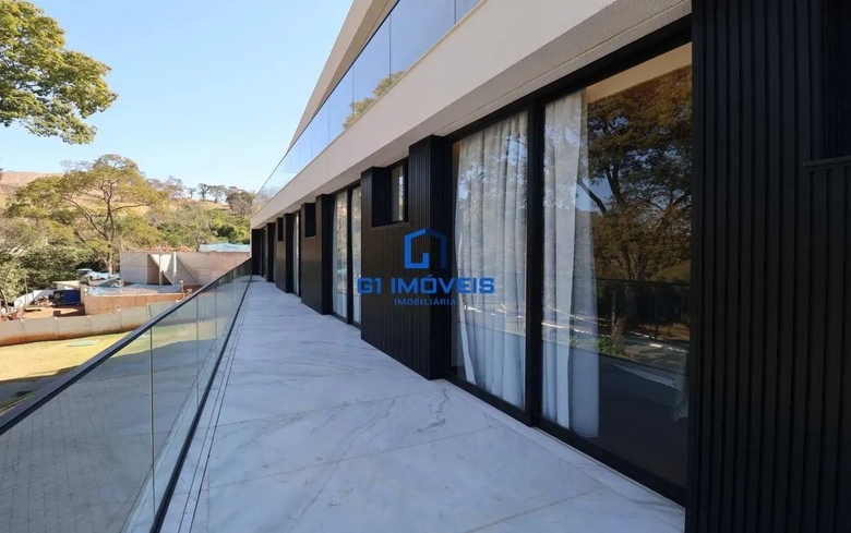 Casa de Condomínio com 6 Quartos no Residencial Aldeia do Vale em Goiânia, alto padrão.