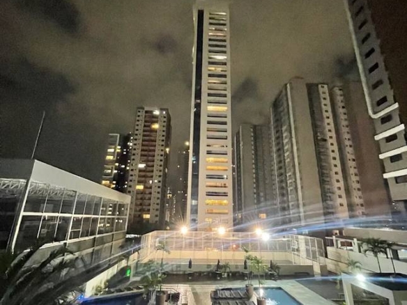 Vista externa com piscina no Easy Life Parque Vaca Brava