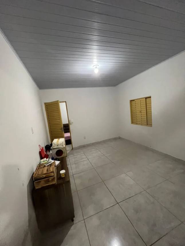 012-sala-de-estar-piso-portas Sala de estar com piso e portas