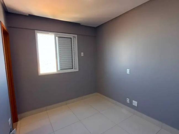 Sala de estar com janelas