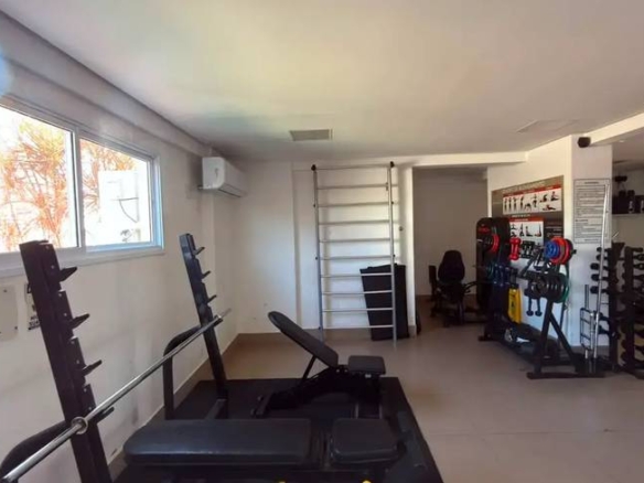 Ambiente interno com bancada